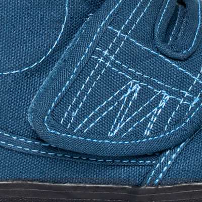 מאגורו-כחול-מת